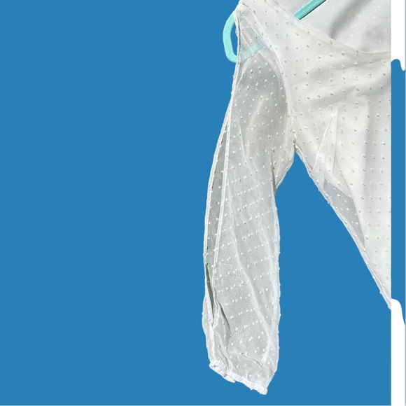 Peppermint L Swiss dot split sleeve shift dress 😍 - Picture 3 of 9